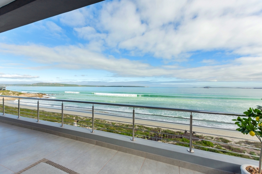7 Bedroom Property for Sale in Calypso Beach Western Cape